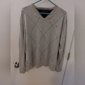 Men's Tommy Hilfiger V-neck Sweater